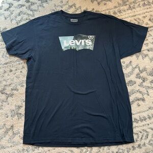 Levi's Black Graphic T-Shirt for Men
